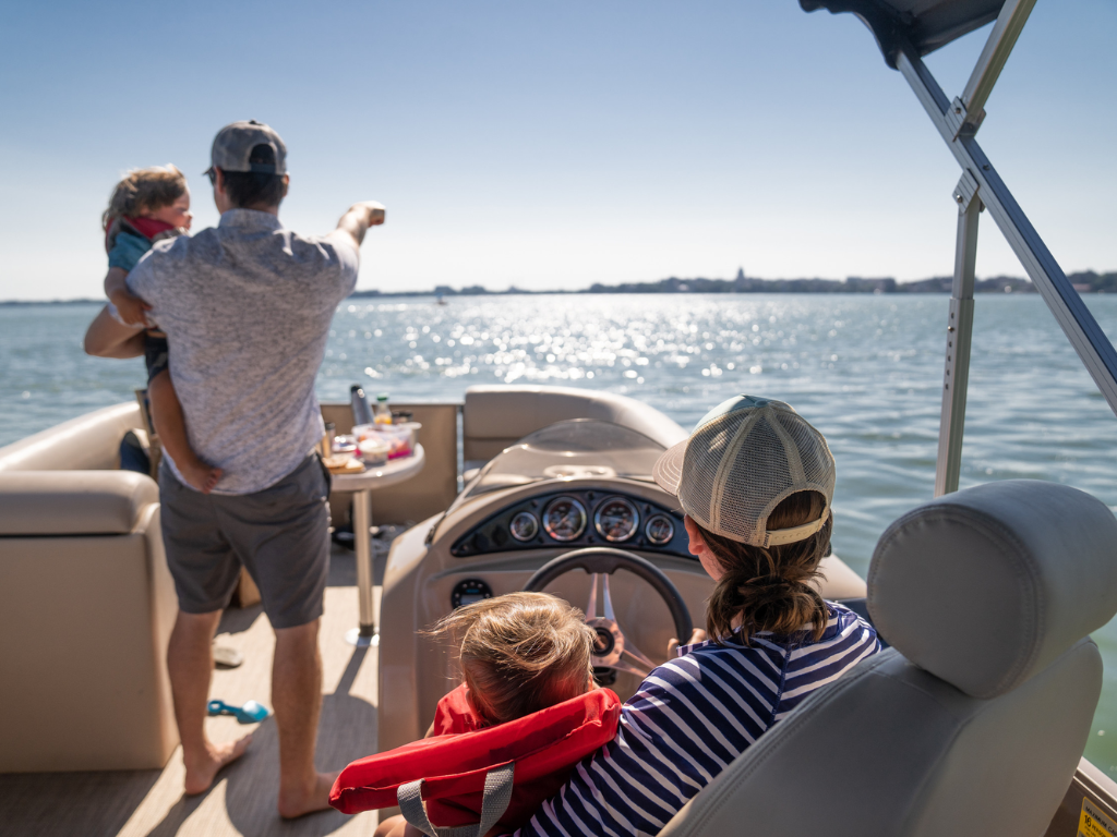 Boat rental, boat rentals near me, boat rental near me, boat rentals, pontoon boat rental, lake pleasant, pontoon boat rentals , rent a boat near me 